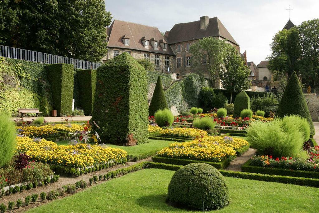 Ferienwohnung Ld - Location Montluçon Exterior foto